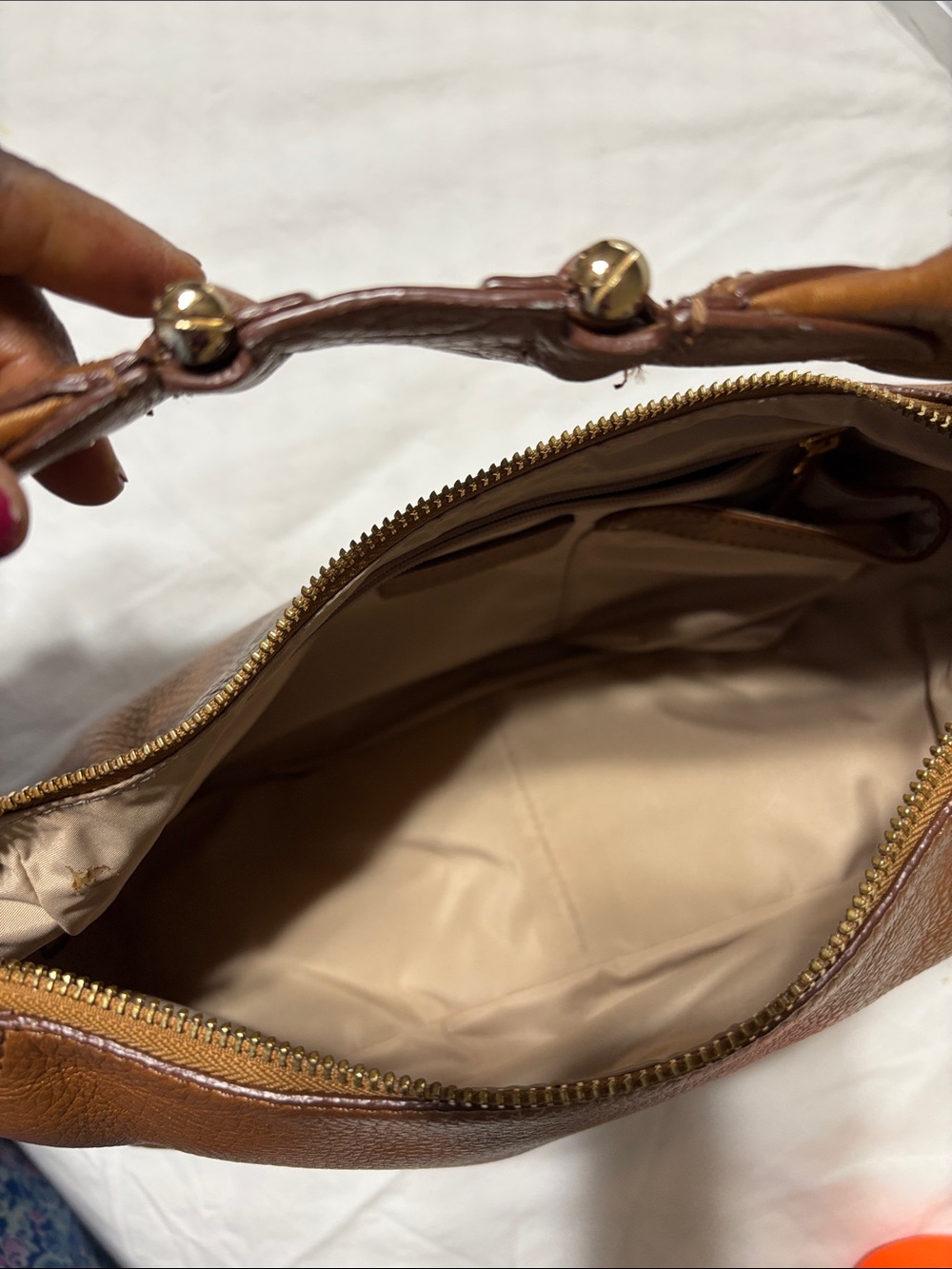 Cole Haan gold- Tan pebble Leather bag with Logo Patch. Vintage - never worn. - Picture 7 of 8